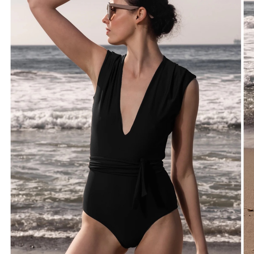 Heidi Merrick - CAMELIA SUIT - deep V - BLACK